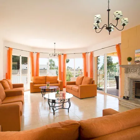 Nadaltenis By Interhome