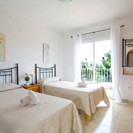 Nadaltenis By Interhome Vila *
