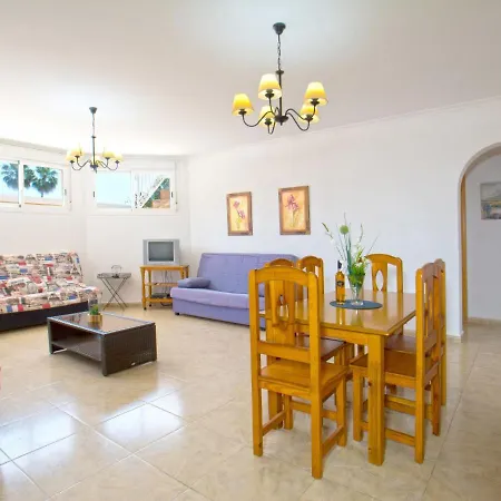 Nadaltenis By Interhome Vila